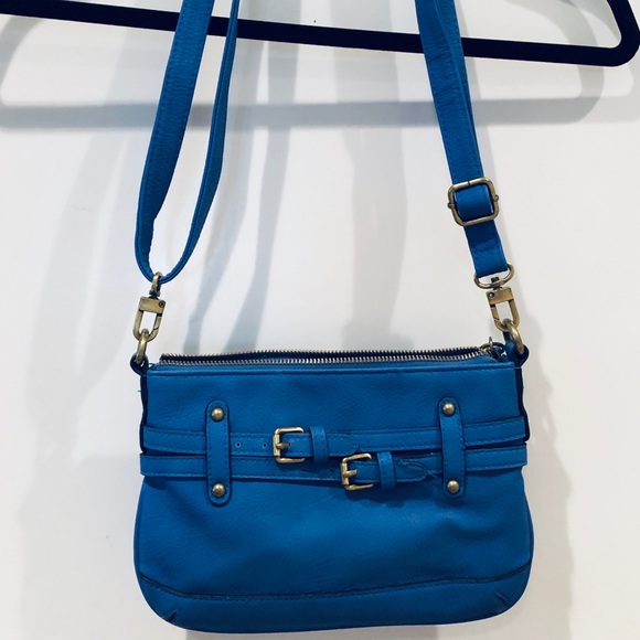 Merona Handbags - 🔥NWT Merona Blue Crossbody Purse.